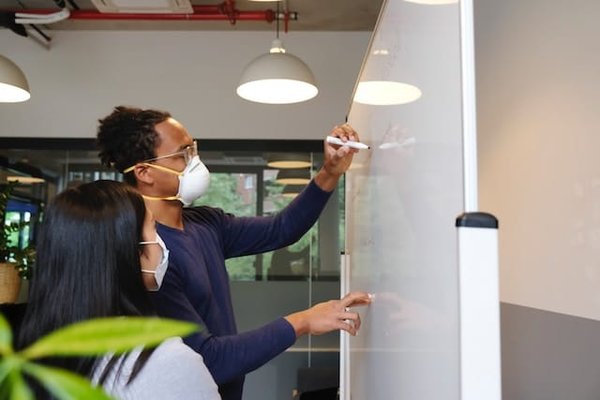 Quelles sont en terme d'éducation les formations proposées par les écoles privées à Paris ?